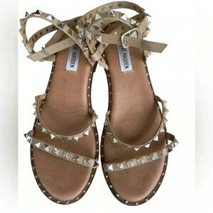 Steve Madden women’s nude studded wrap around ankle sandals 7.5 in gently used